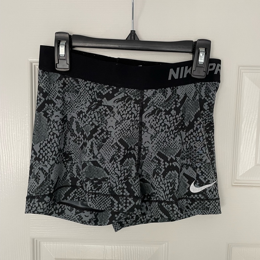 Nike pros, size small